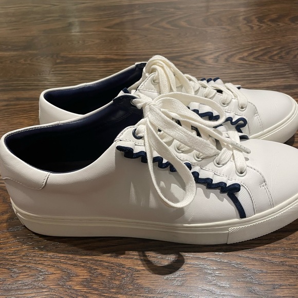 Tory Burch ruffle sneaker size 9.5 - Picture 2 of 6